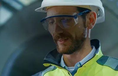 11-safety-equipment-400x260-overlay